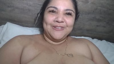 Un amigo viene a follarme por tercera vez